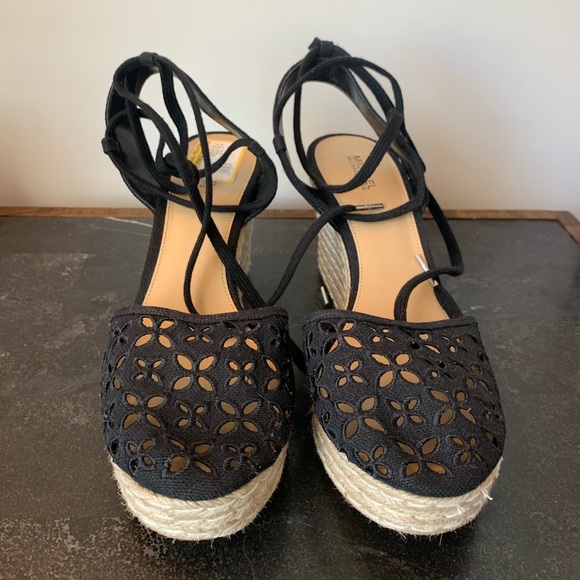 Michael Kors wedges - Picture 2 of 5